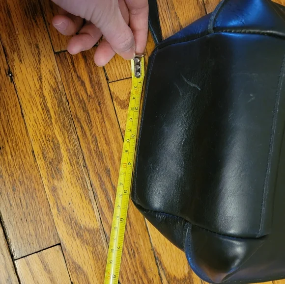 As Is MO851 Canadian Black Leather Bucket Style Crossbody Bag - Picture 12 of 12